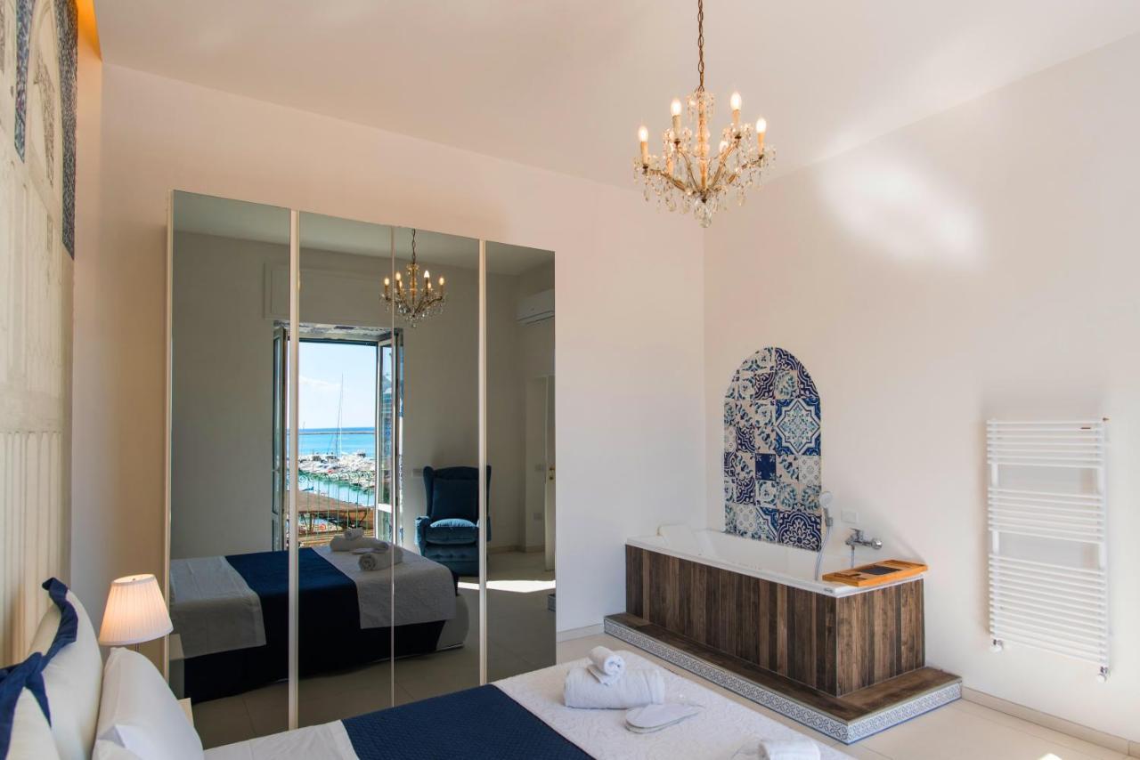 Relais Mareluna - Luxury Apartments Салерно Екстер'єр фото